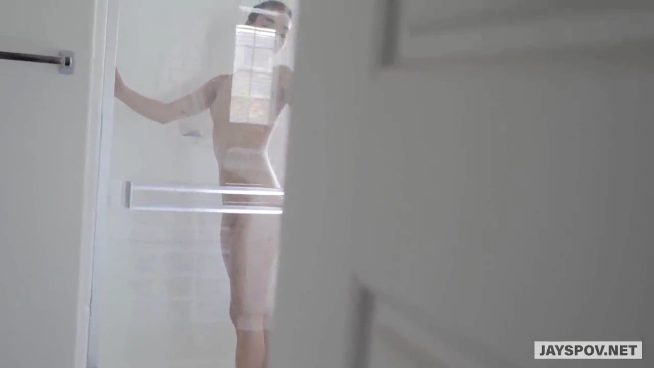 Steamy encounter between Latina stepsis and stepbro for wild sex porn video