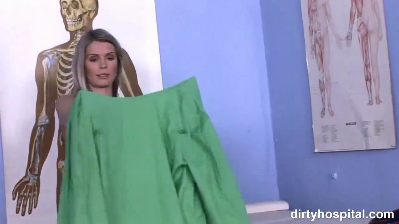 Unbeknownst lesbian physician reveals her sexuality during check-up porn video
