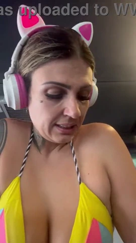Sweaty workout leads to salty play at Copacabana for blonde beauty porn video