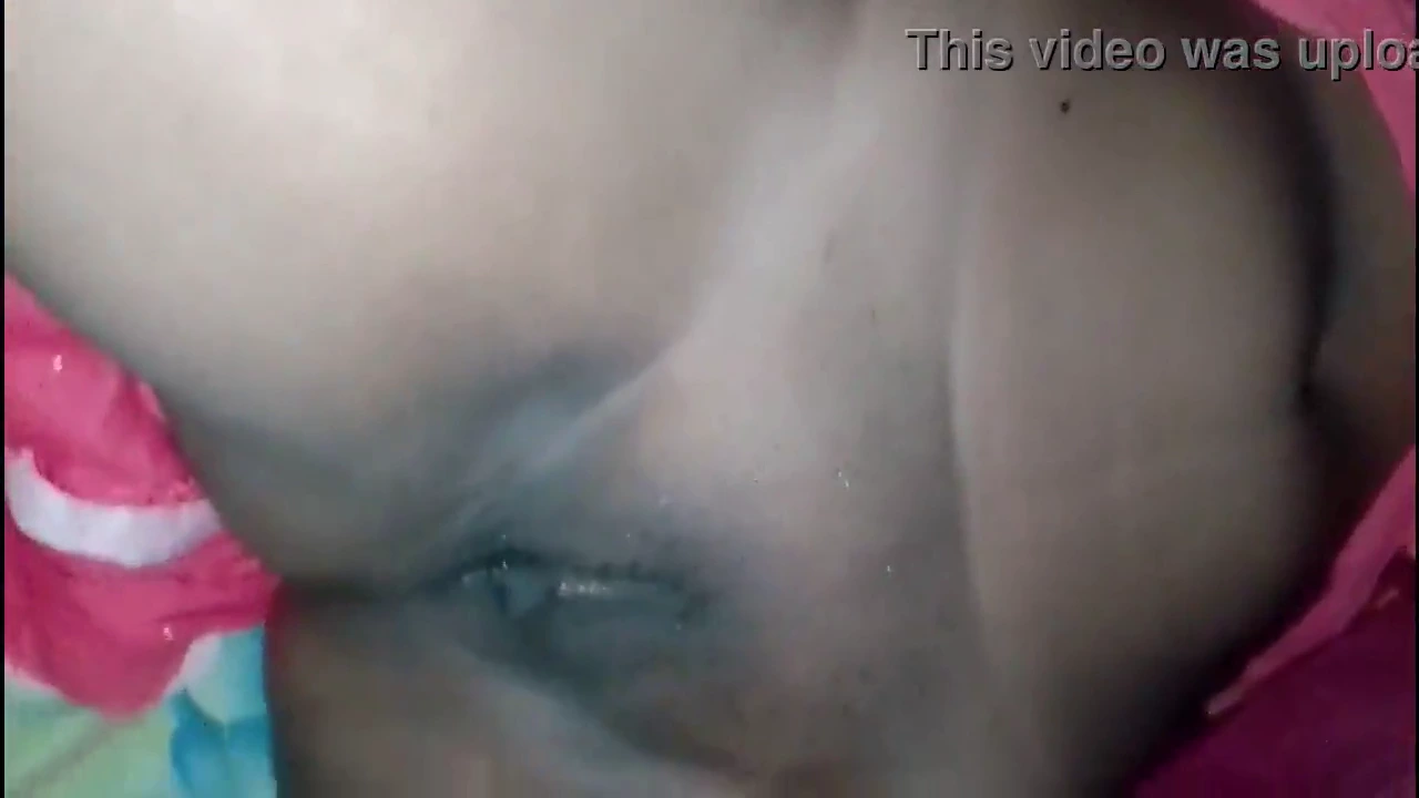 This girl's vagina is very constricted porn video