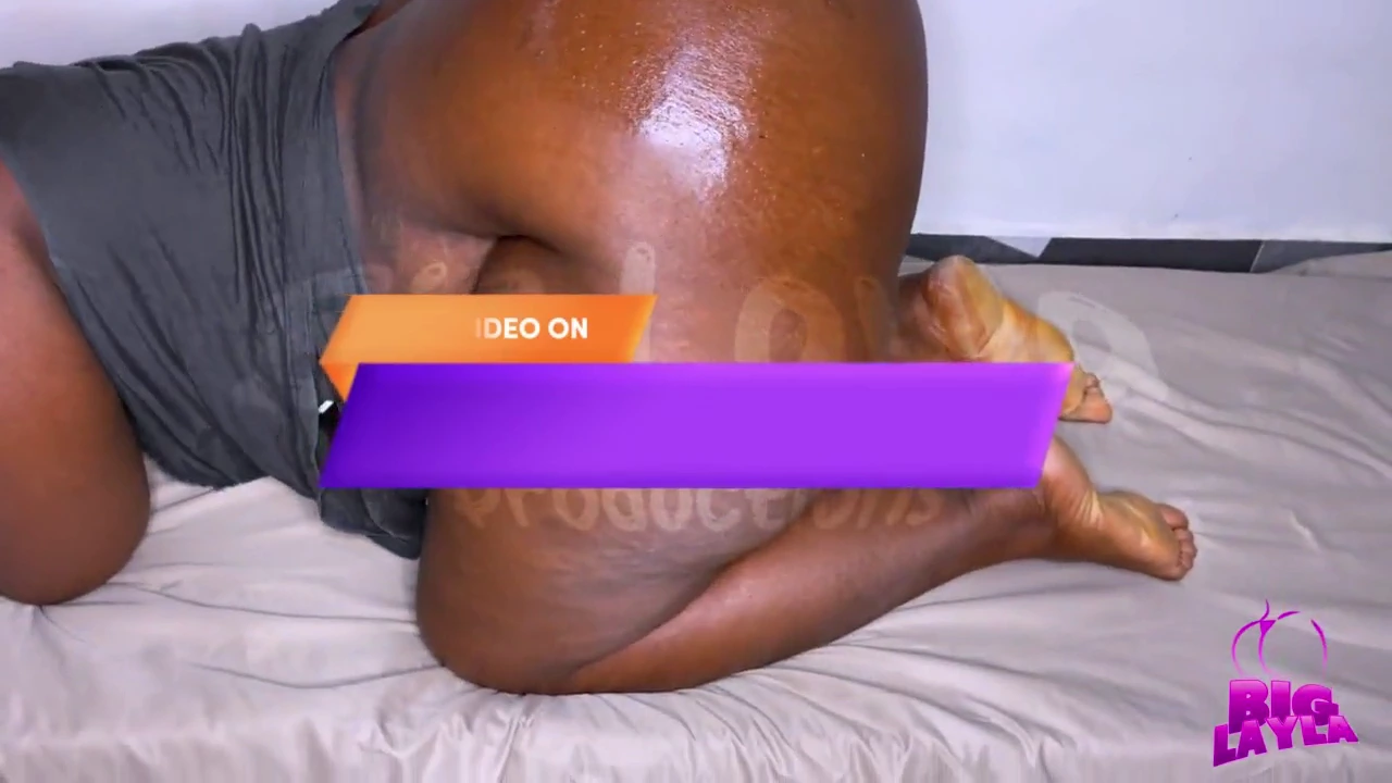 Boss's desk is the best place to watch my big ass bounce and squirt porn video